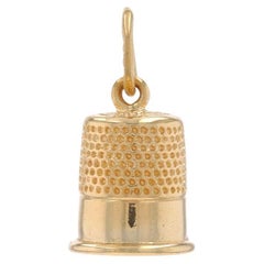 Charm a forma di ditale in oro giallo - Strumento per sarta e quilter in 14k
