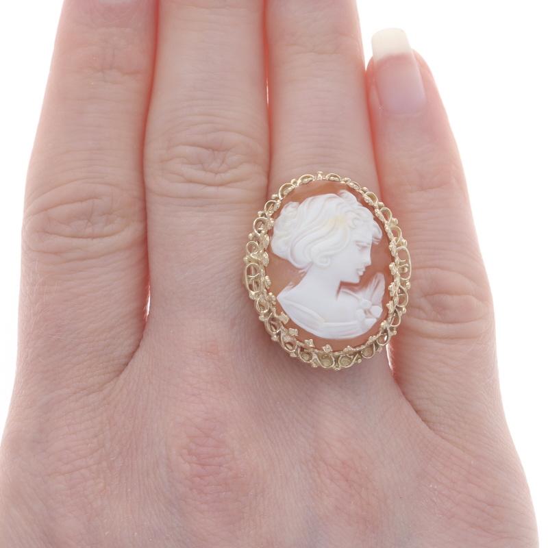 Yellow Gold Shell Cocktail Solitaire Ring - 14k Carved Cameo Silhouette In Excellent Condition For Sale In Greensboro, NC