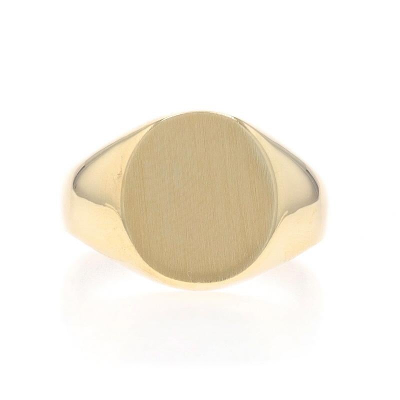 Size: 3 3/4
Sizing Fee: Up 3 sizes for $40

Metal Content: 10k Yellow Gold

Style: Signet
Features: Engravable Oval Face

Measurements

Face Height (north to south): 15/32
