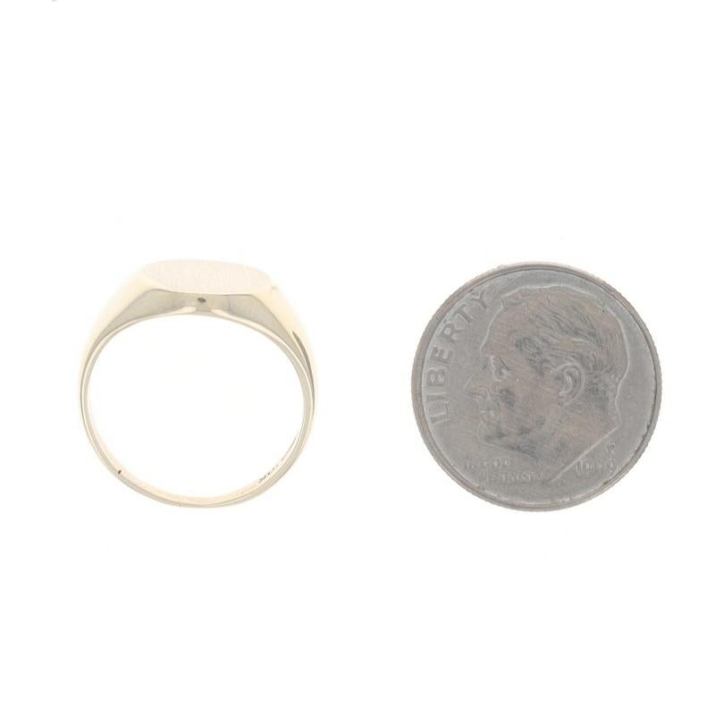 Yellow Gold Signet Ring - 10k Engravable Oval im Angebot 1