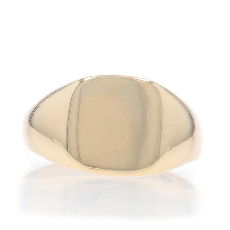 Size: 4
Sizing Fee: Up 3 sizes for $35 or Down 2 sizes for $25

Metal Content: 10k Yellow Gold

Style: Signet
Features: Engraveable Face

Measurements
Face Height (north to south): 3/8