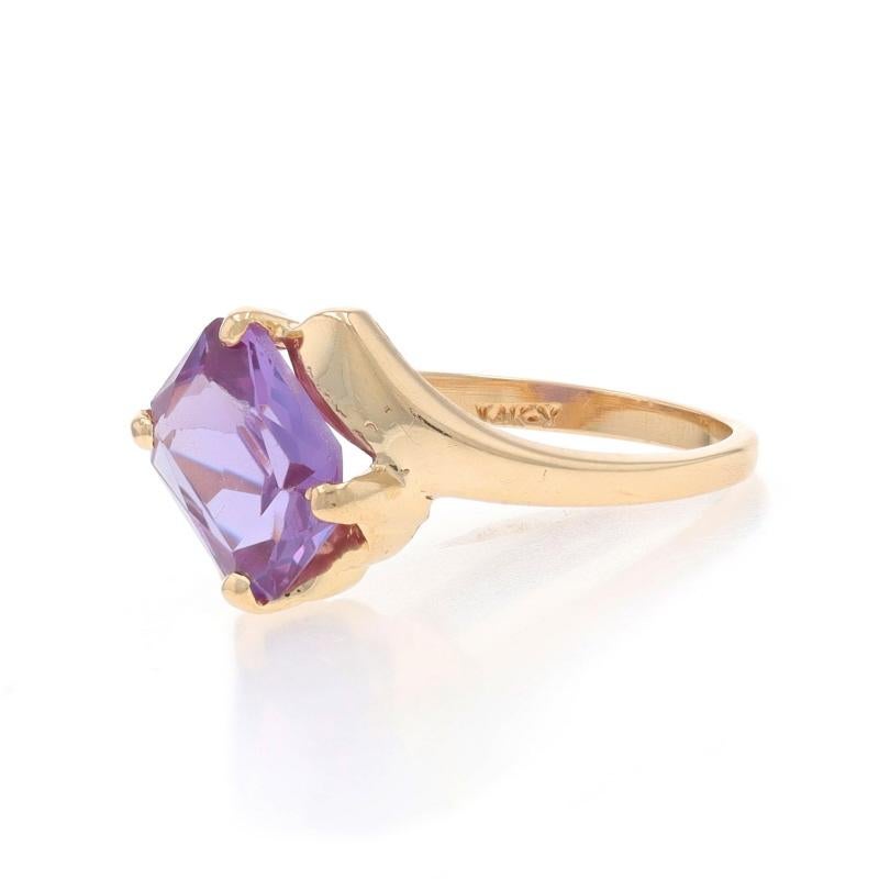 Bague en or jaune avec changement de couleur de la Sim Alexandrite 14k Rectangle 1.75ct Excellent état - En vente à Greensboro, NC