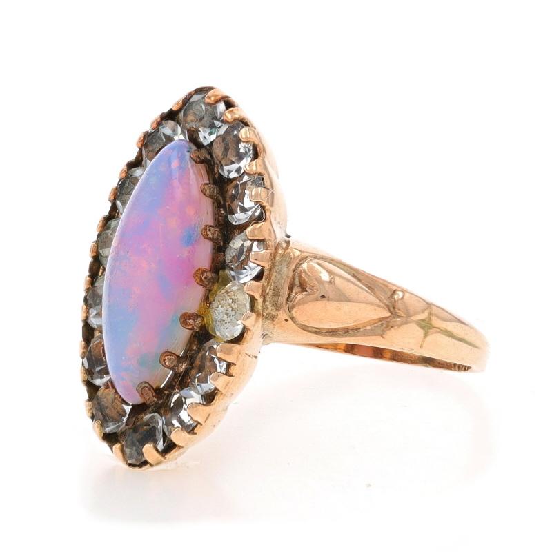 Anello aureolato vintage in oro giallo con strass di opale simulato - cabochon marquise 10k In condizioni ottime in vendita a Greensboro, NC