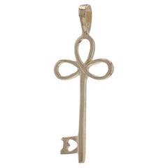 Pendentif Clé Squelette Or Jaune 14k Trèfle à trois feuilles Coeur