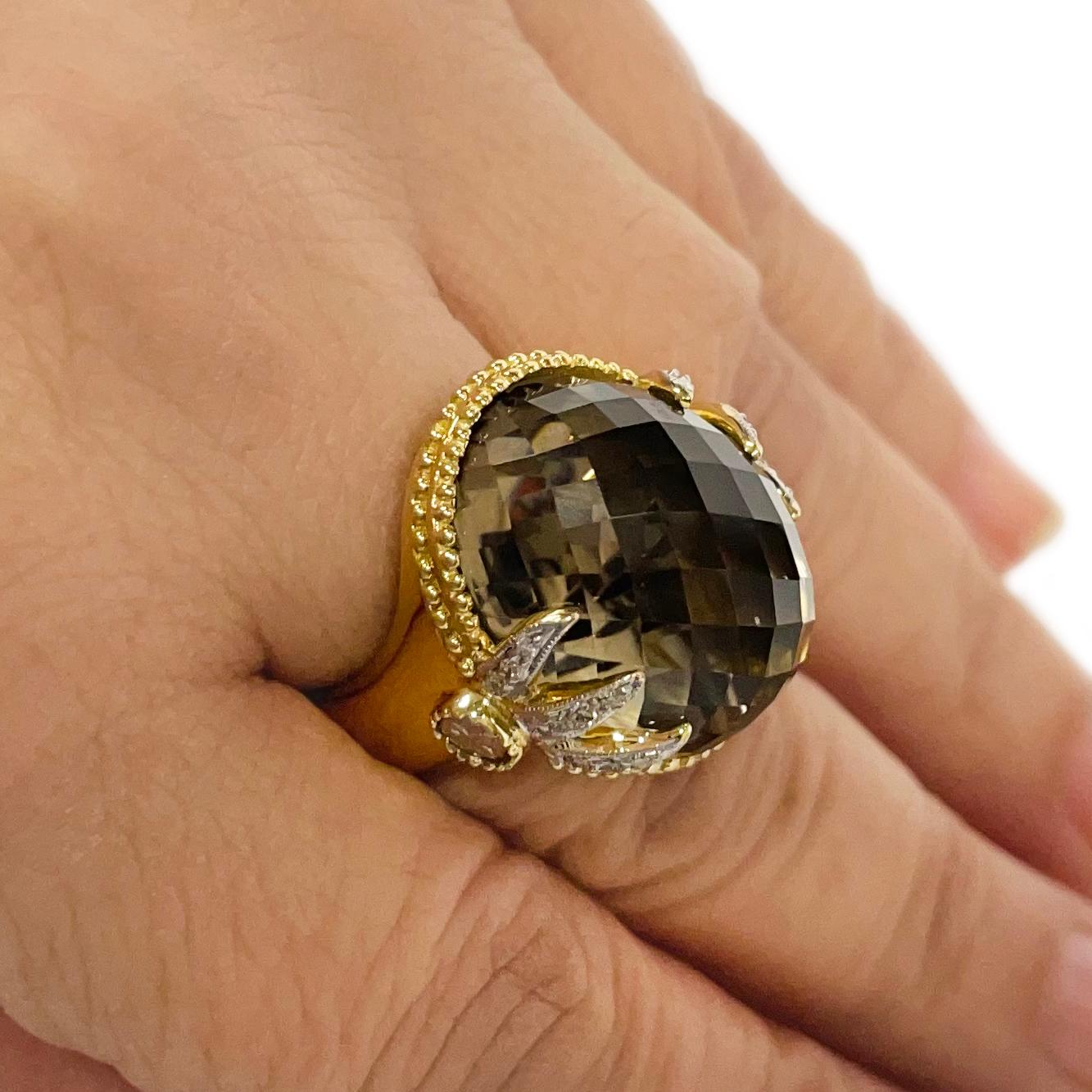 Bague cocktail en or jaune, quartz fumé et diamants Unisexe en vente