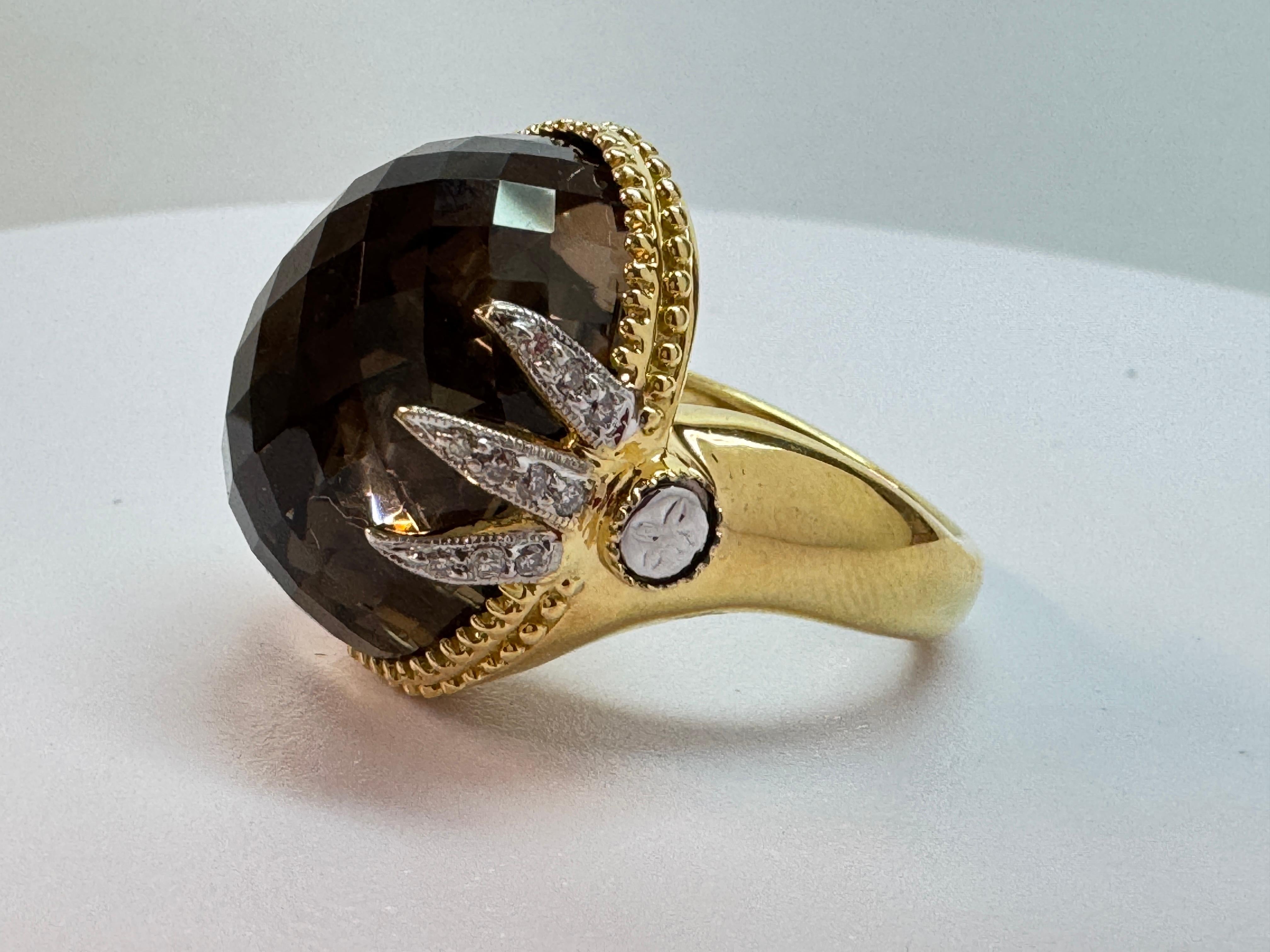 Bague cocktail en or jaune, quartz fumé et diamants en vente 1