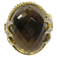 Anello Cocktail in oro giallo con quarzo fumé e diamanti