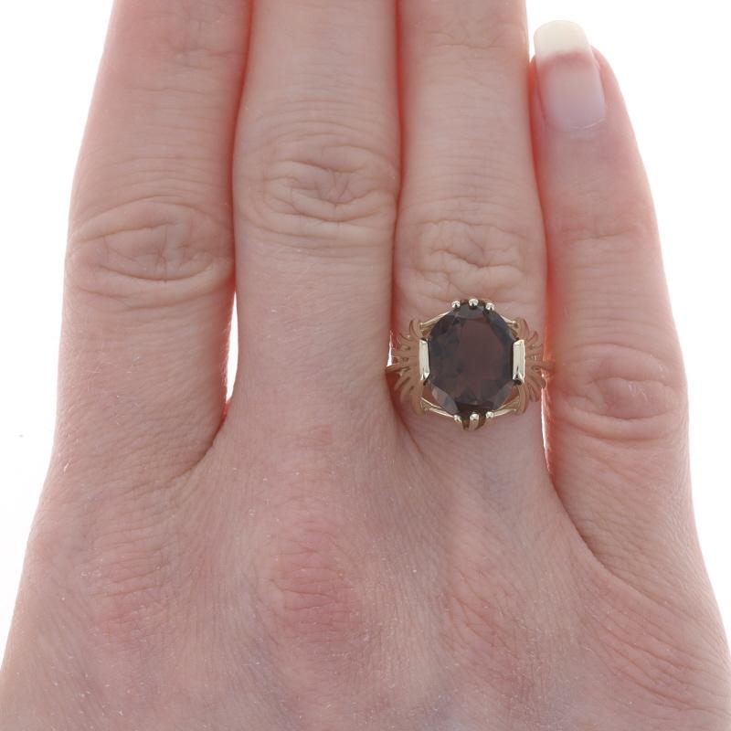 Taille ovale Bague solitaire cocktail en or jaune au quartz fumé - 10k Ovale 3.60ct