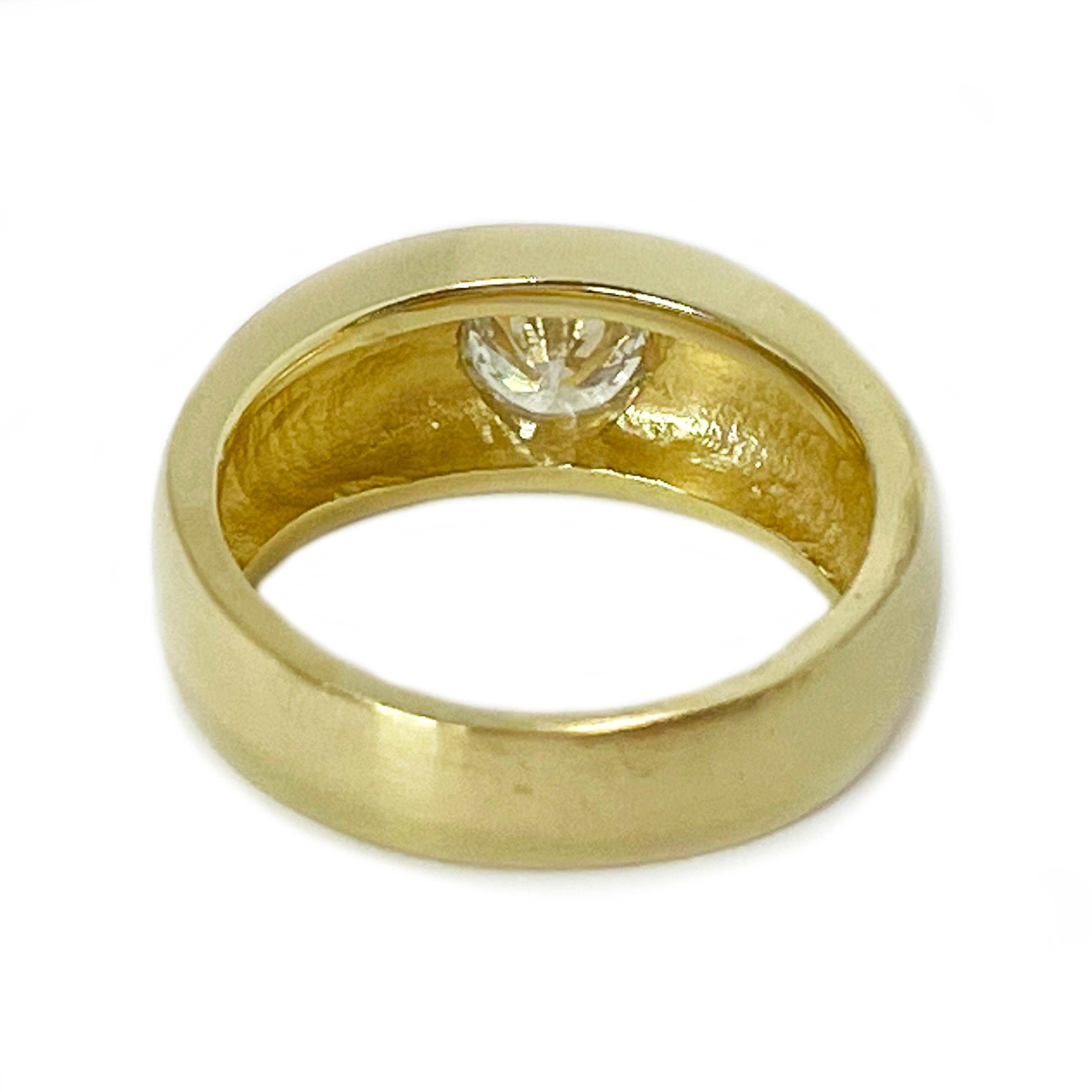 Round Cut Yellow Gold Solitaire Diamond Ring For Sale