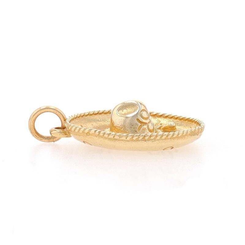 Yellow Gold Sombrero Hat Charm - 14k Mexico Travel Souvenir Pendant In Excellent Condition For Sale In Greensboro, NC