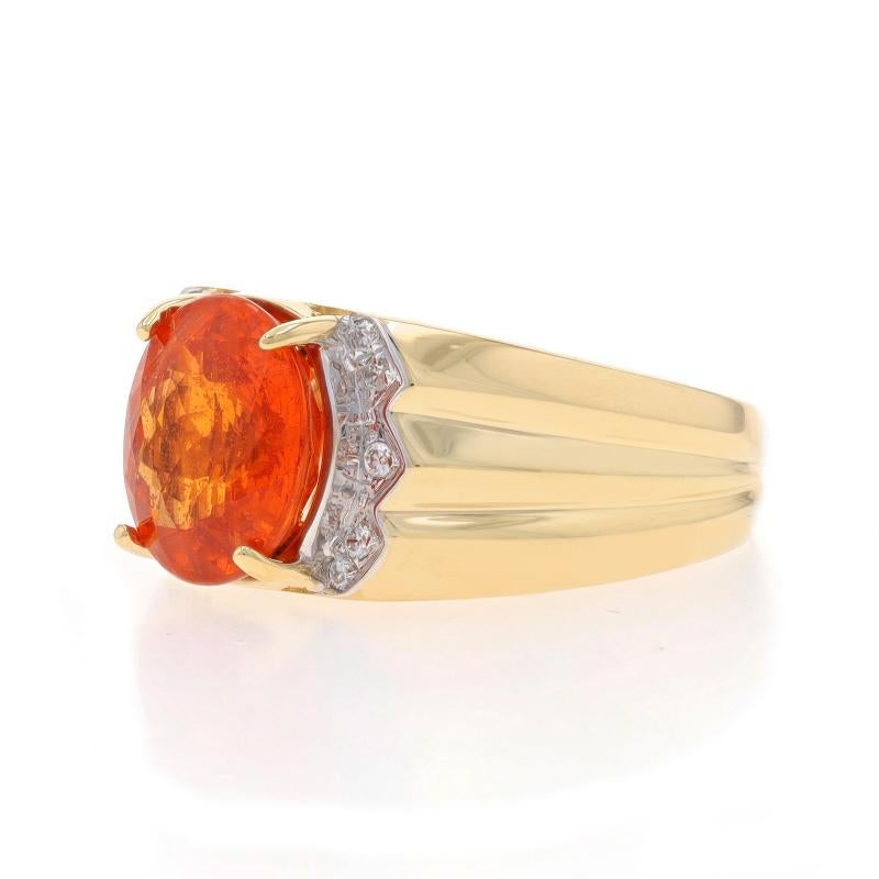Anillo de oro amarillo con diamantes y granate espesartita - 14k Oval de 4,15ctw acanalado en Excelente estado para la venta en Greensboro, NC
