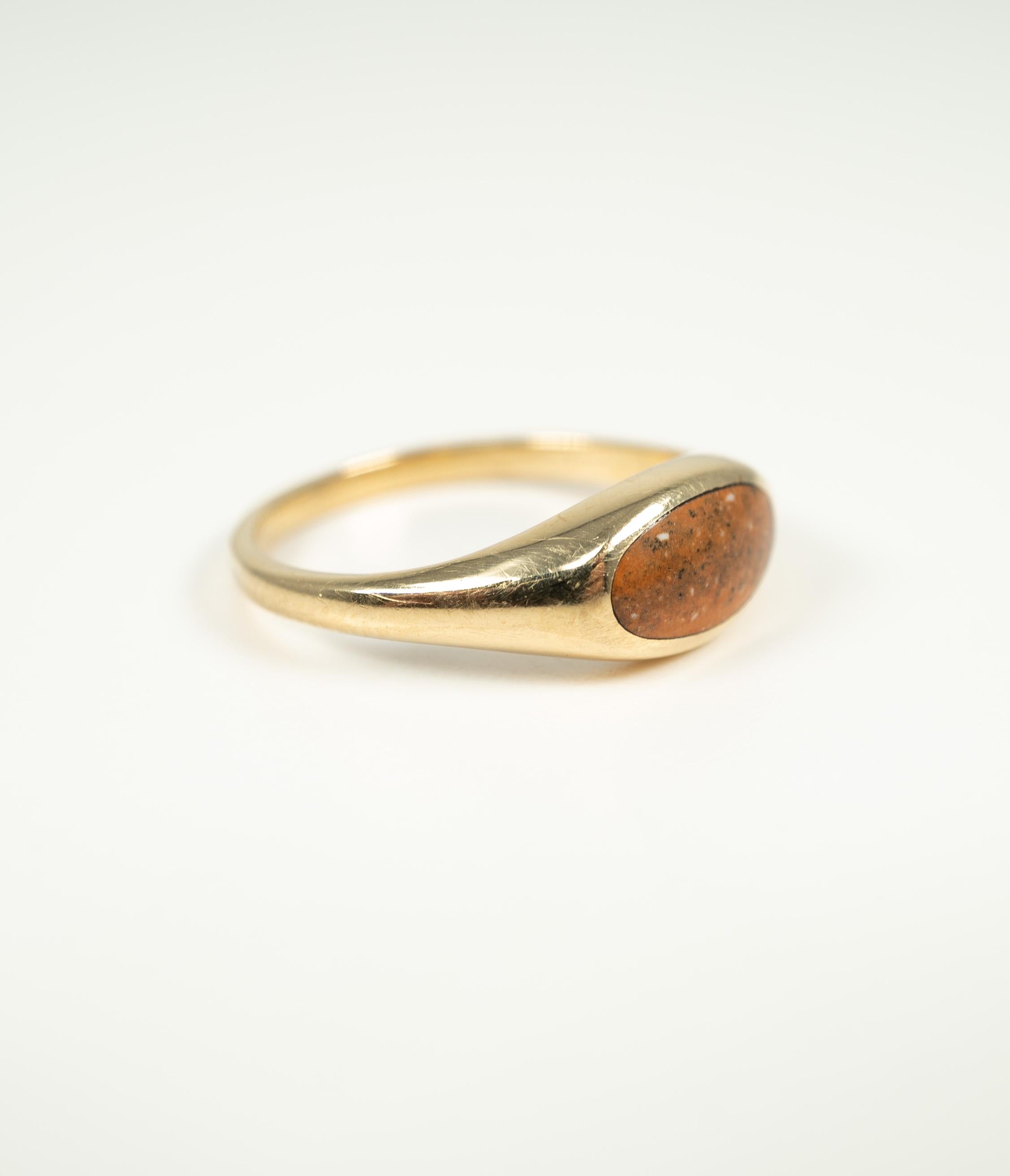 Bague en or jaune incrustée d'huître spinelle de Kabana Bon état - En vente à Dallas, TX