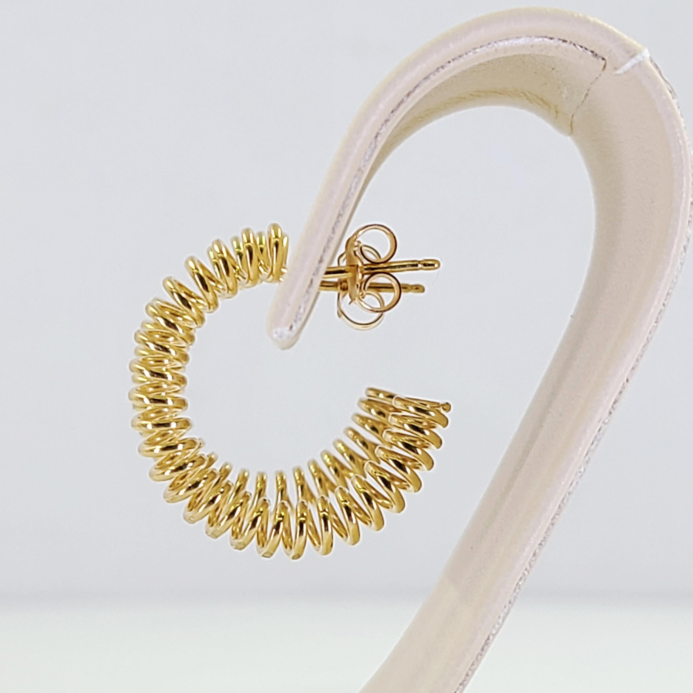 Orecchini a cerchio a spirale in oro giallo In condizioni buone a Coral Gables, FL