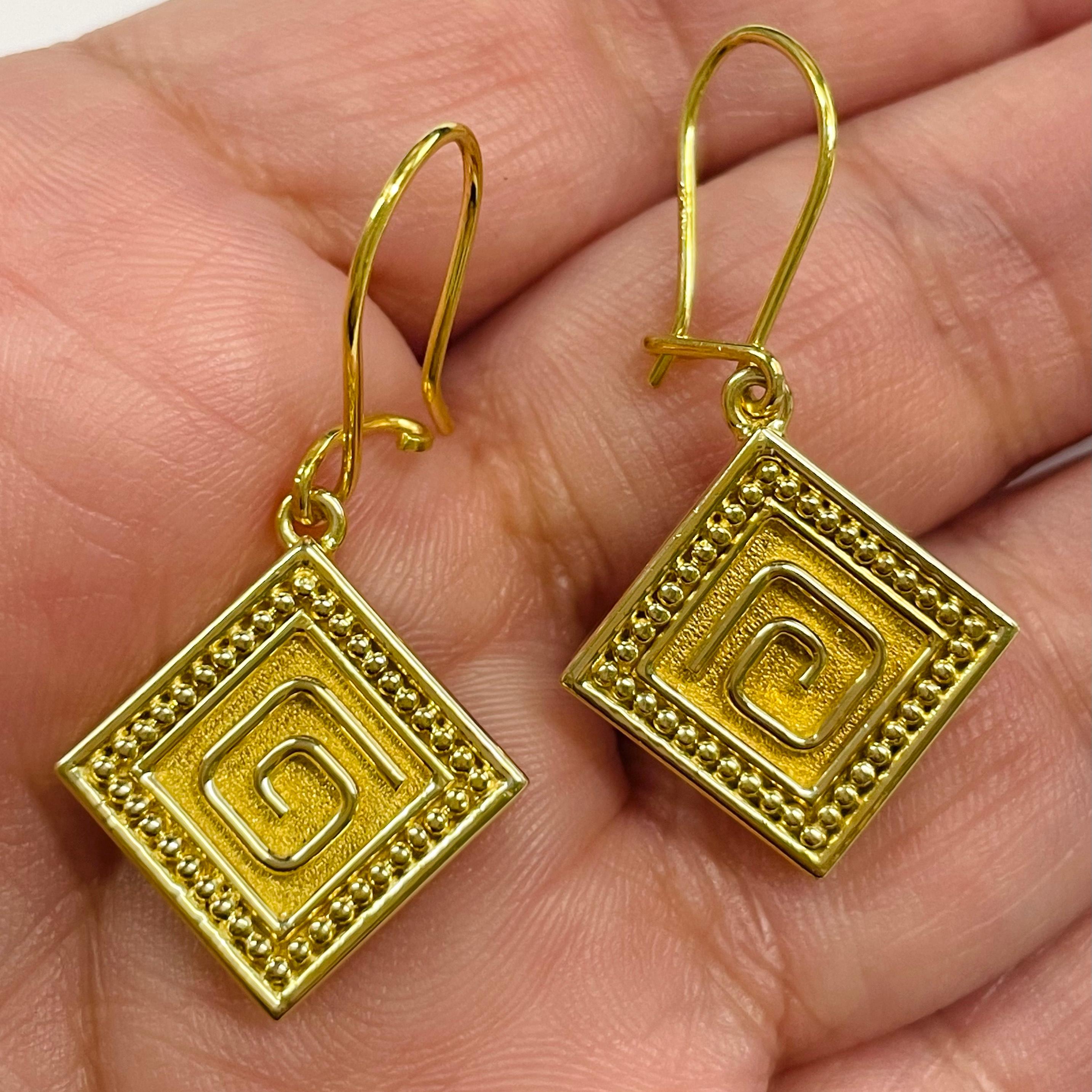 Contemporary Yellow Gold Square Dangle Earrings For Sale