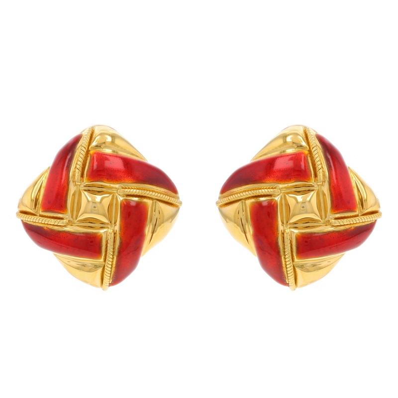 Contenuto del metallo: Oro giallo 18k

Informazioni sul materiale
Smalto
Colore: Rosso traslucido

Stile: Borchia grande
Tipo di chiusura: Chiusure a Omega
Tema: Nodo quadrato
Caratteristiche: Dettagli in corda

Misure
Altezza: 1 1/8