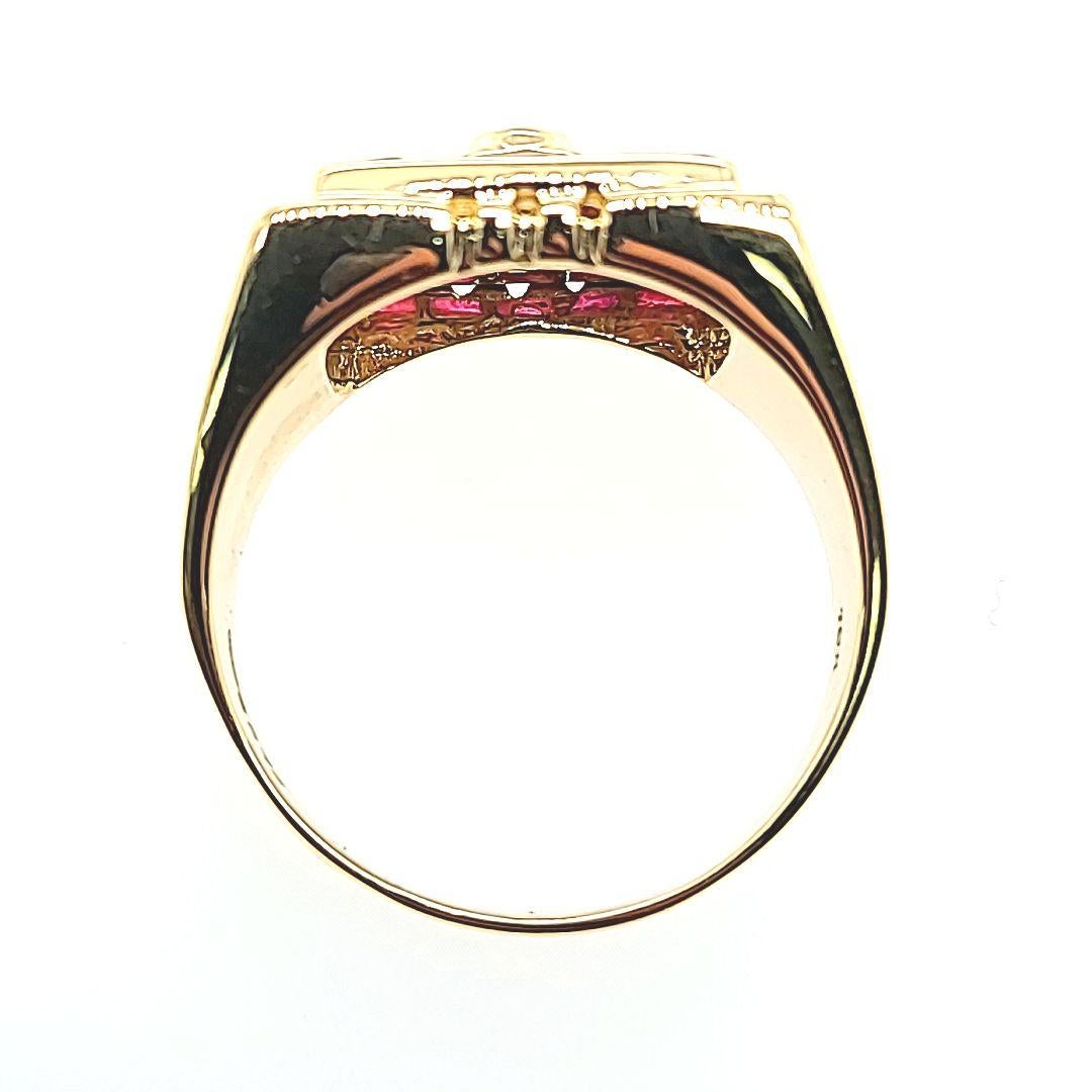 Yellow Gold Square Ruby and Diamond Signet Ring In Good Condition For Sale In Coral Gables, FL