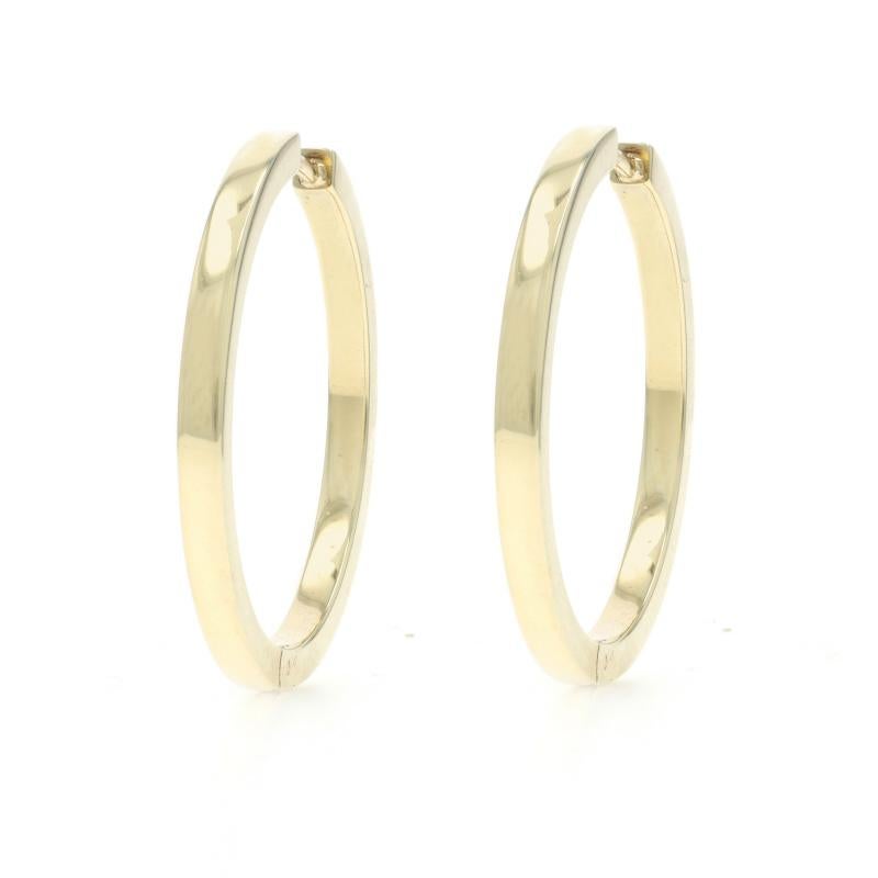 Contenu du métal : Or jaune 14k

Style : Cercle
Thème : Carré, Minimaliste

Mesures

Haut : 1 5/32