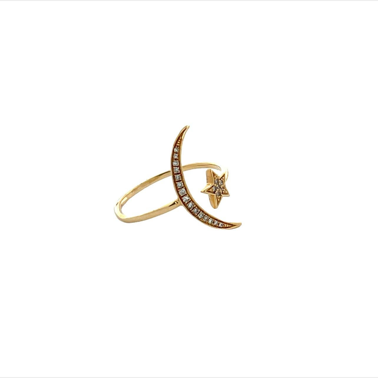 Round Cut Yellow Gold Star and Moon Ring For Sale
