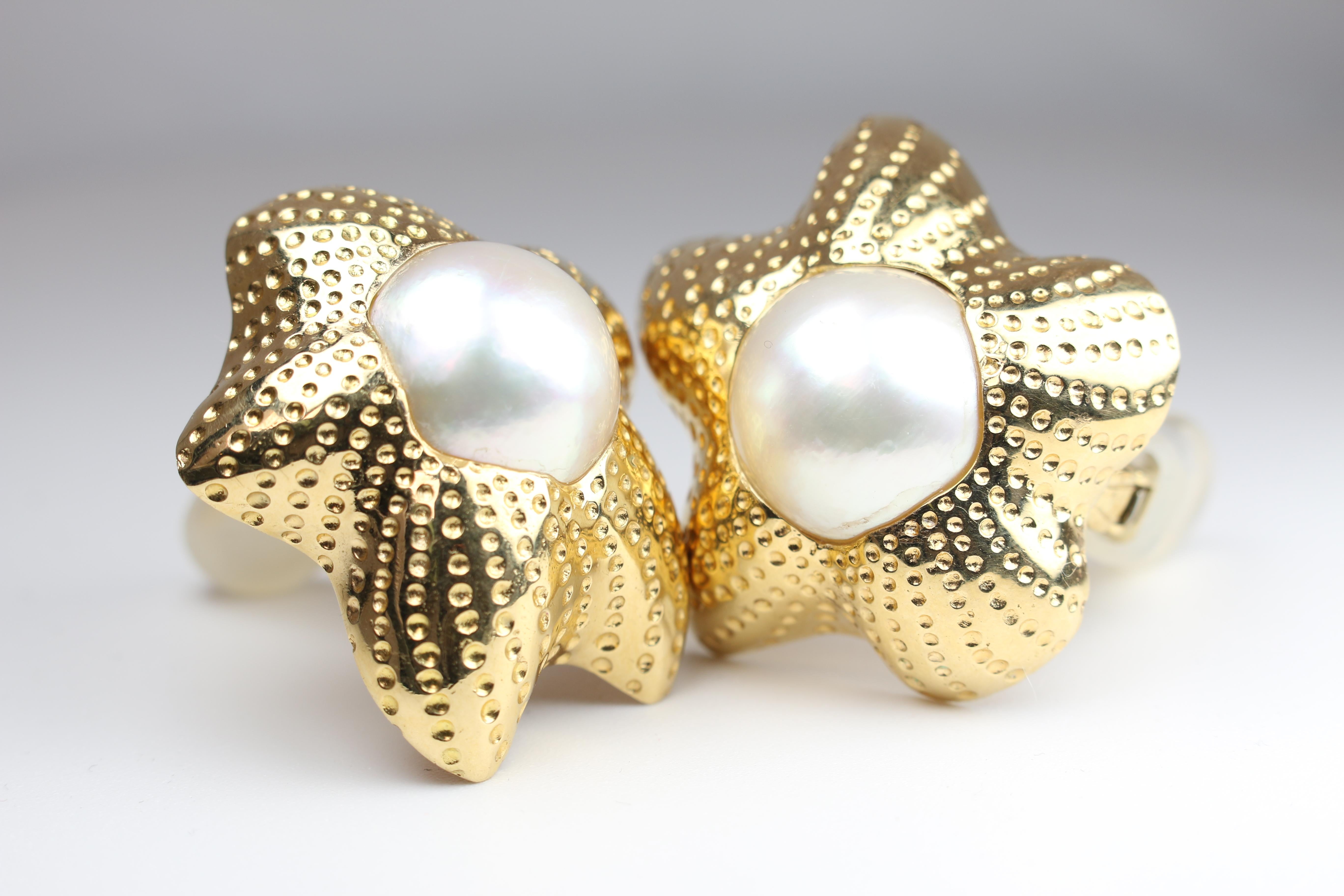 Round Cut Yellow Gold Star Shaped Mabe Pearl Clip on Earrings For Sale