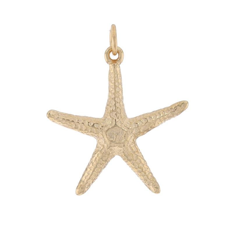 Metal Content: 14k Yellow Gold

Theme: Starfish, Ocean Life
Features: Textured Detailing

Measurements

Tall (from stationary bail): 15/16