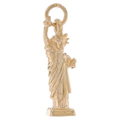 Breloque Statue de la Liberté en or jaune 14 carats, cadeau de voyage Lady Liberty New York