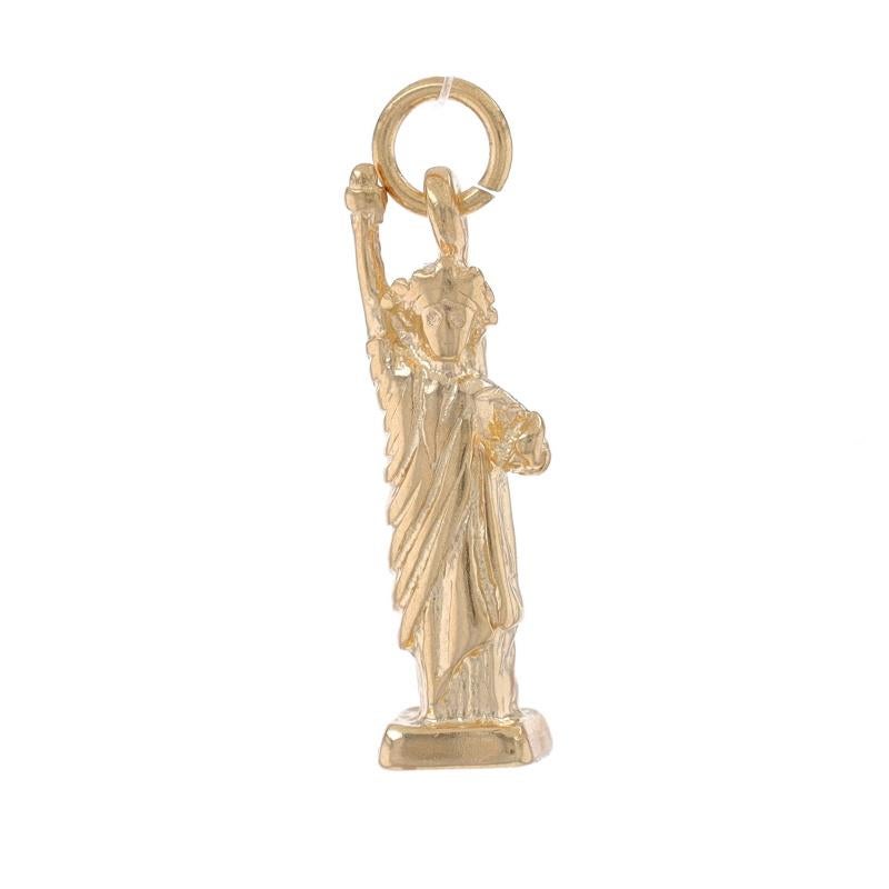 Metal Content: 14k Yellow Gold

Theme: Statue of Liberty, Lady Liberty, NYC

Measurements
Tall: 13/16