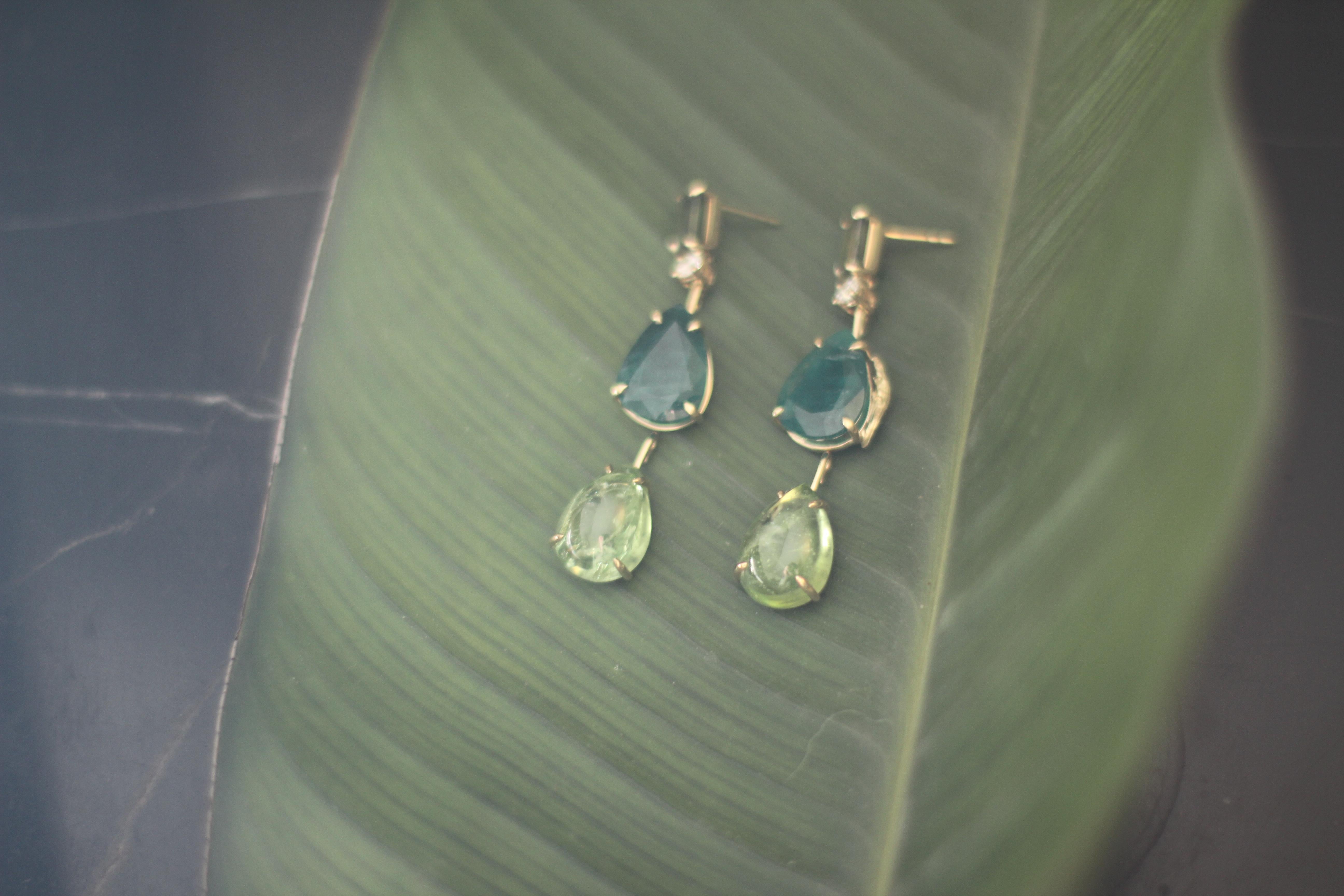 Women's Yellow Gold Stud Drop Earrings with Sapphires and Rose Quartzes For Sale