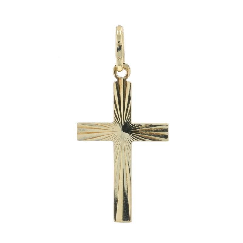 Metal Content: 14k Yellow Gold

Theme: Sunray Cross, Faith
Features: Etched Detailing

Measurements

Tall (from stationary bail): 29/32