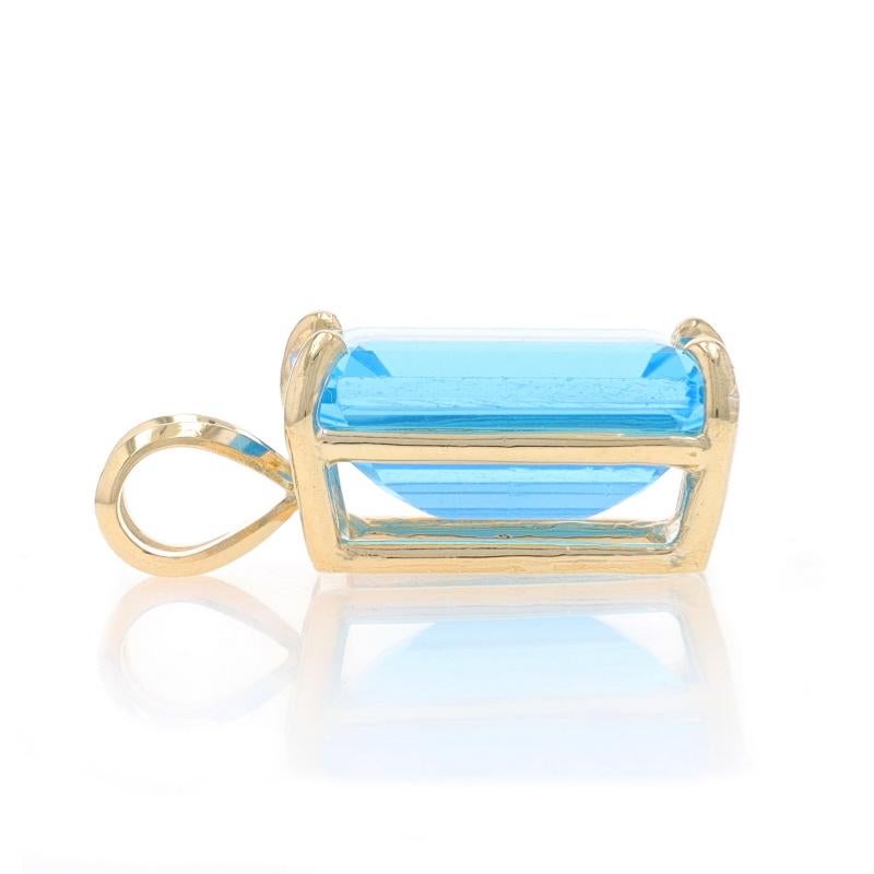 Gelbgold Schweizer Blautopas Solitär-Anhänger - 14k Smaragd 9,50ct (Smaragdschliff) im Angebot