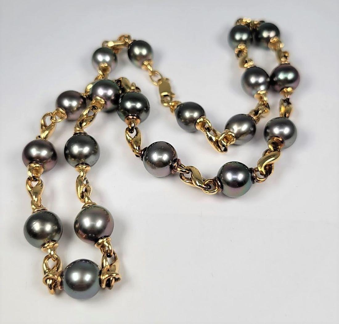 Women's or Men's Yellow Gold Tahitian Pearl Necklace For Sale