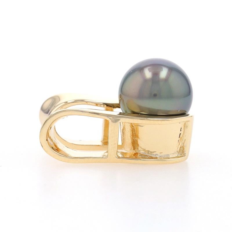 Metallgehalt: 14k Gelbgold

Informationen zu Stein
Tahiti-Perle
Größe: 9,8 mm

Stil: Solitär Omega Slide

Messungen
Höhe (von stationären Bügeln): 13/16