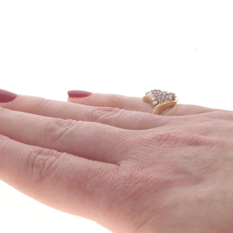 Donna Anello bypass con cluster di diamanti tanzaniti in oro giallo - 14k Round .88ctw in vendita