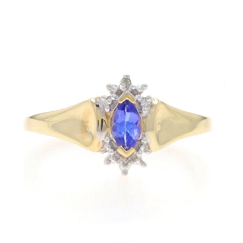 Größe: 6 3/4
Gebühr für Größenanpassung: 2 Größen hoch für $40 oder 1 Größe runter für $30

Metall Inhalt: 10k Gelbgold & 10k Weißgold

Informationen zu Stein

Natürlicher Tansanit
Behandlung: Routinemäßig verbessert
Karat(e): .16ct
Schliff: