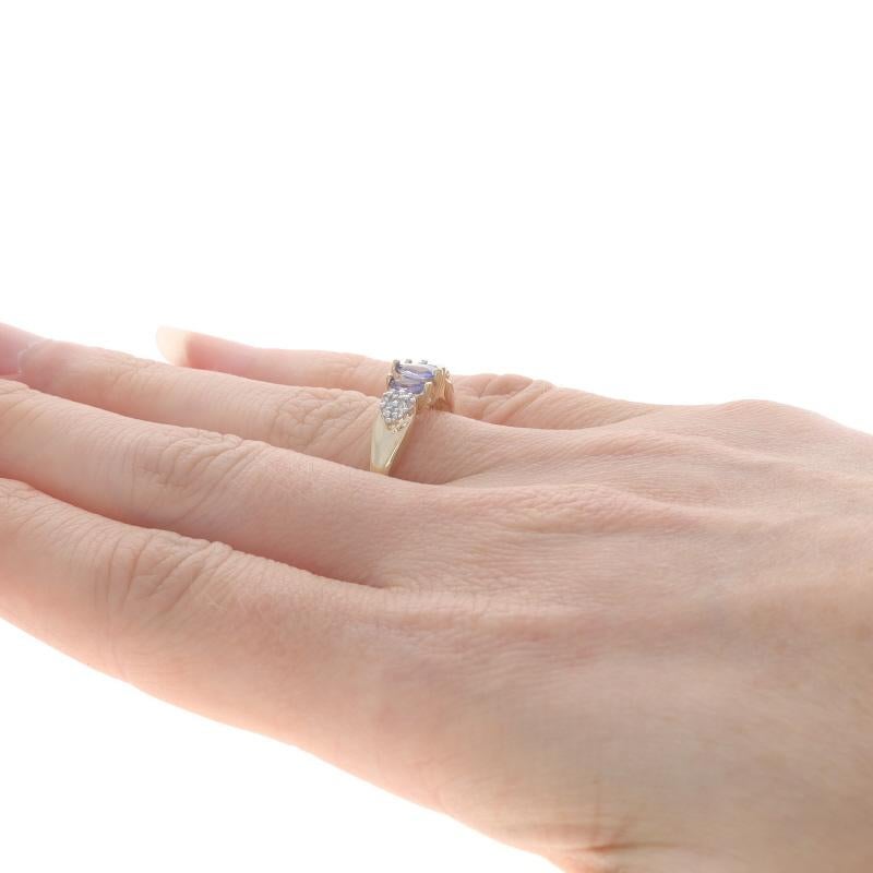 Bague en or jaune Tanzanite Diamant - 10k Marquise .19ctw Three-Stone Pour femmes en vente