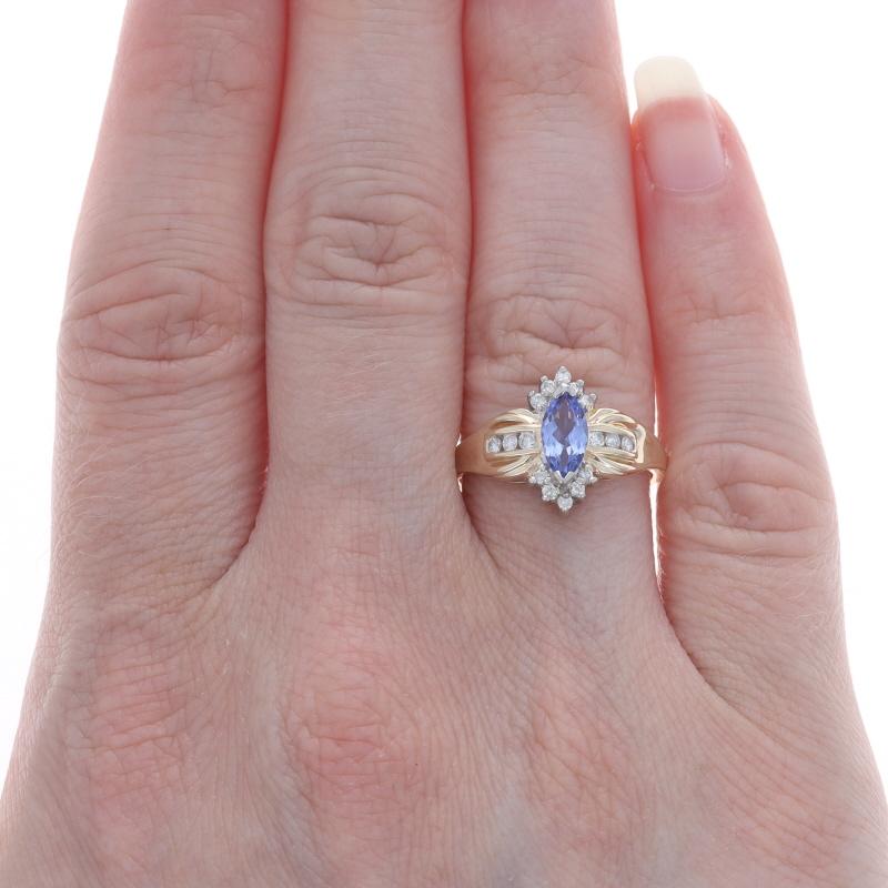 Taglio marquise Anello con diamante tanzanite in oro giallo 14k Marquise .66ctw in vendita