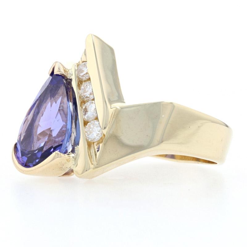 Yellow Gold Tanzanite and Diamond Ring, 14 Karat Pear Cut 4.34 Carat In Excellent Condition In Greensboro, NC