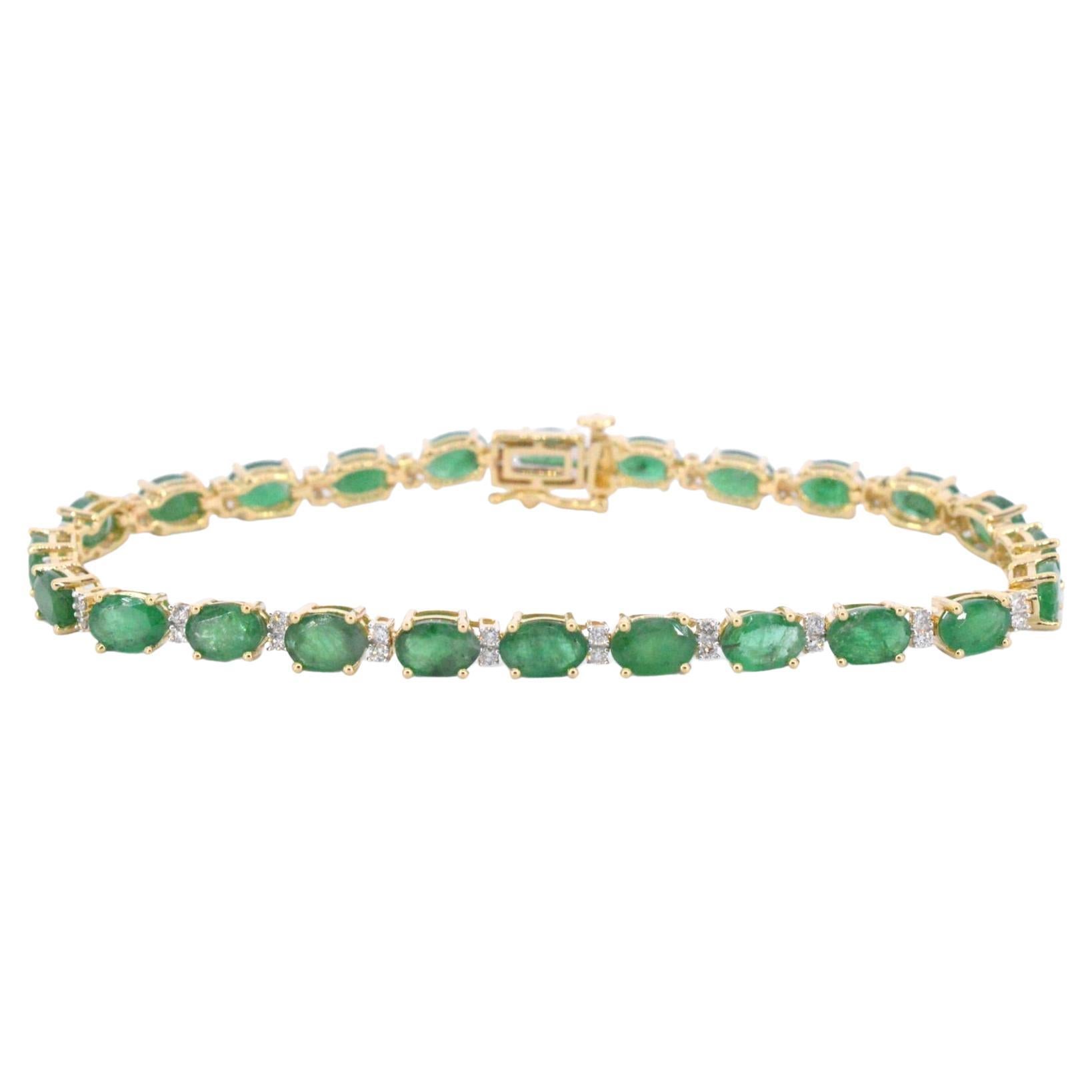 Yellow Gold Tennis Bracelet with Diamonds and Emerald For Sale