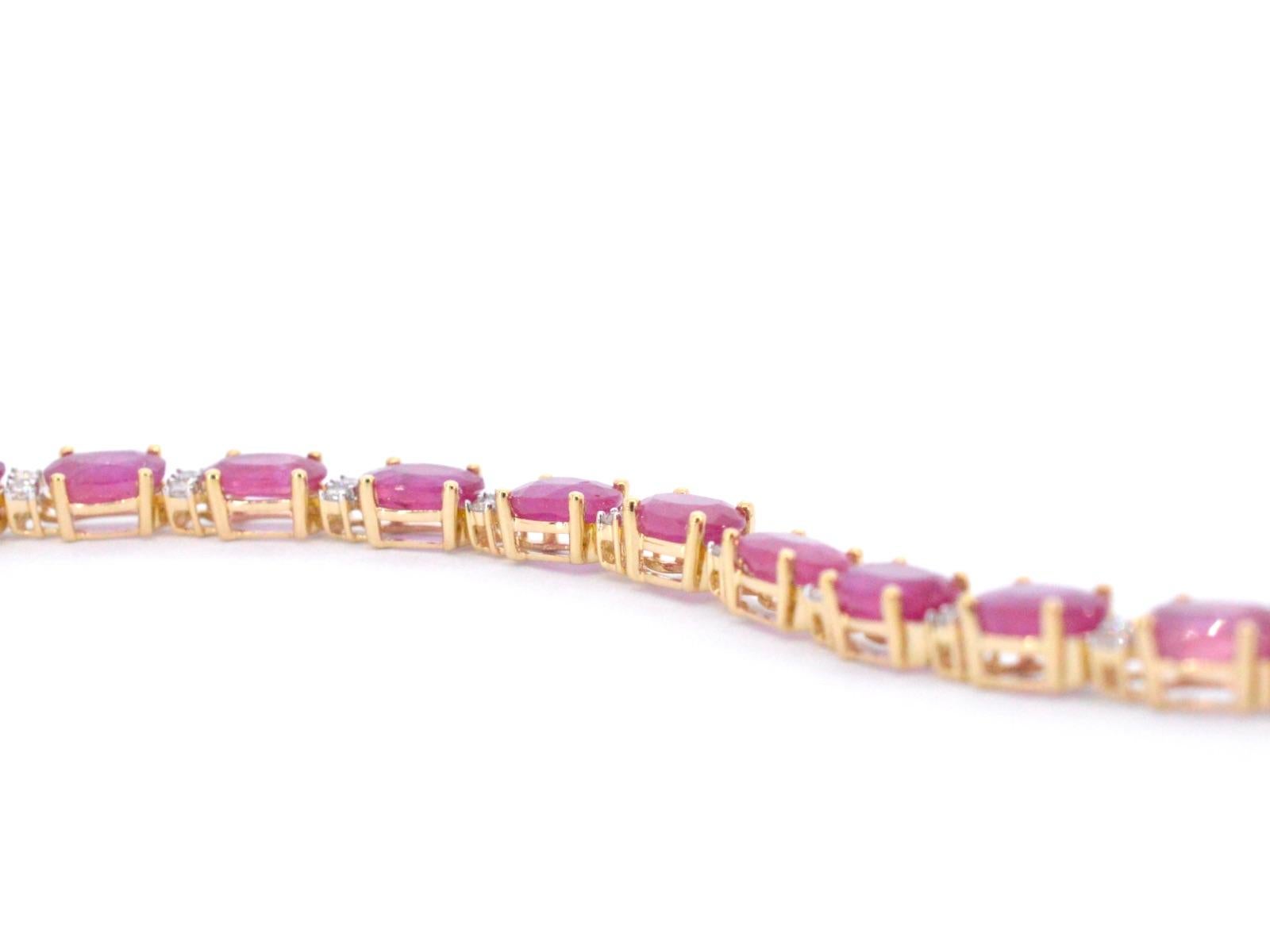 Brilliant Cut Yellow Gold Tennis Bracelet with Diamonds and Ruby For Sale