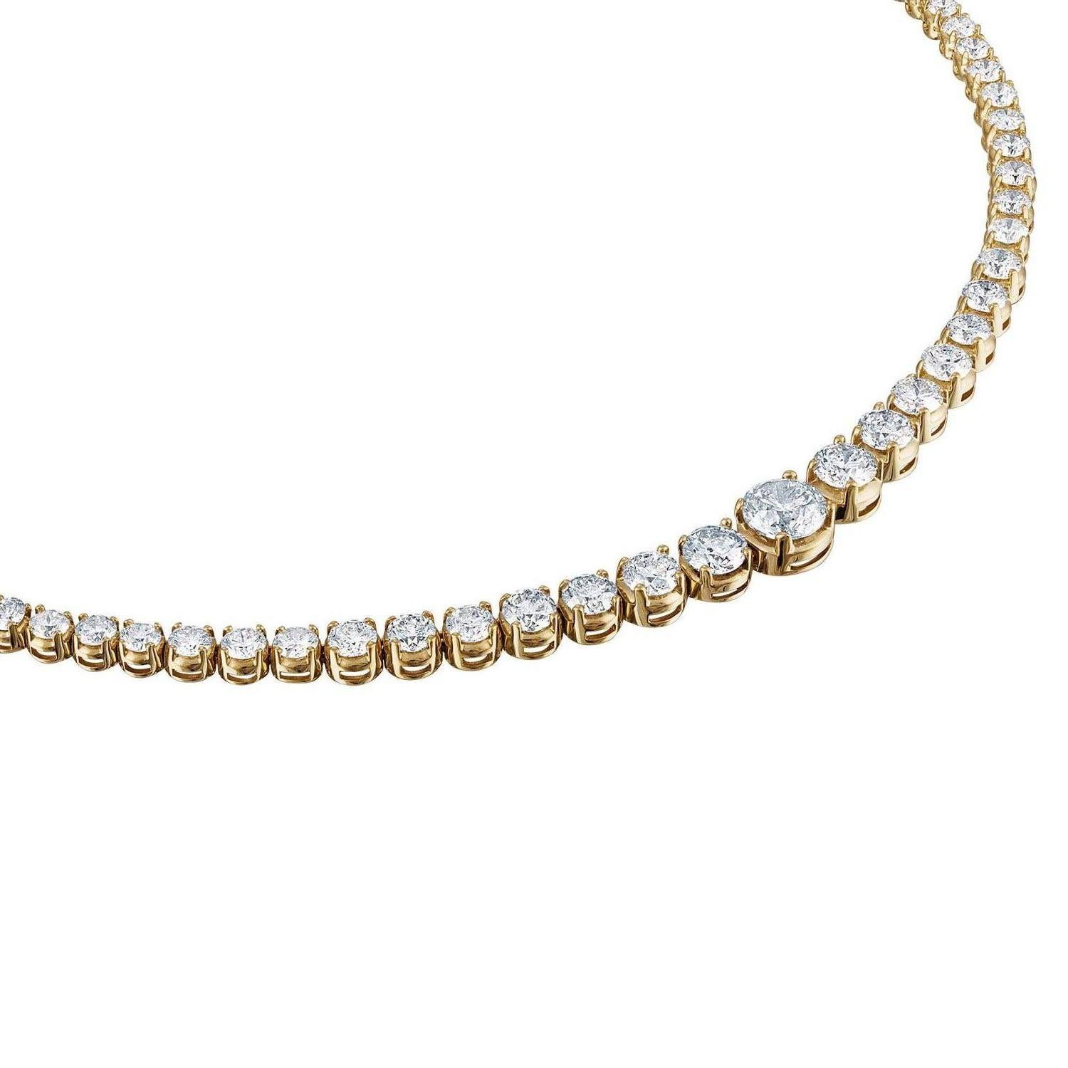 Yellow Gold Tennis Necklace of over 18 Carat of Round Diamonds In New Condition In New York, NY