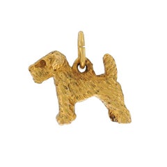 Breloque chien terrier en or jaune 9 carats