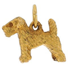 Breloque chien terrier en or jaune 9 carats