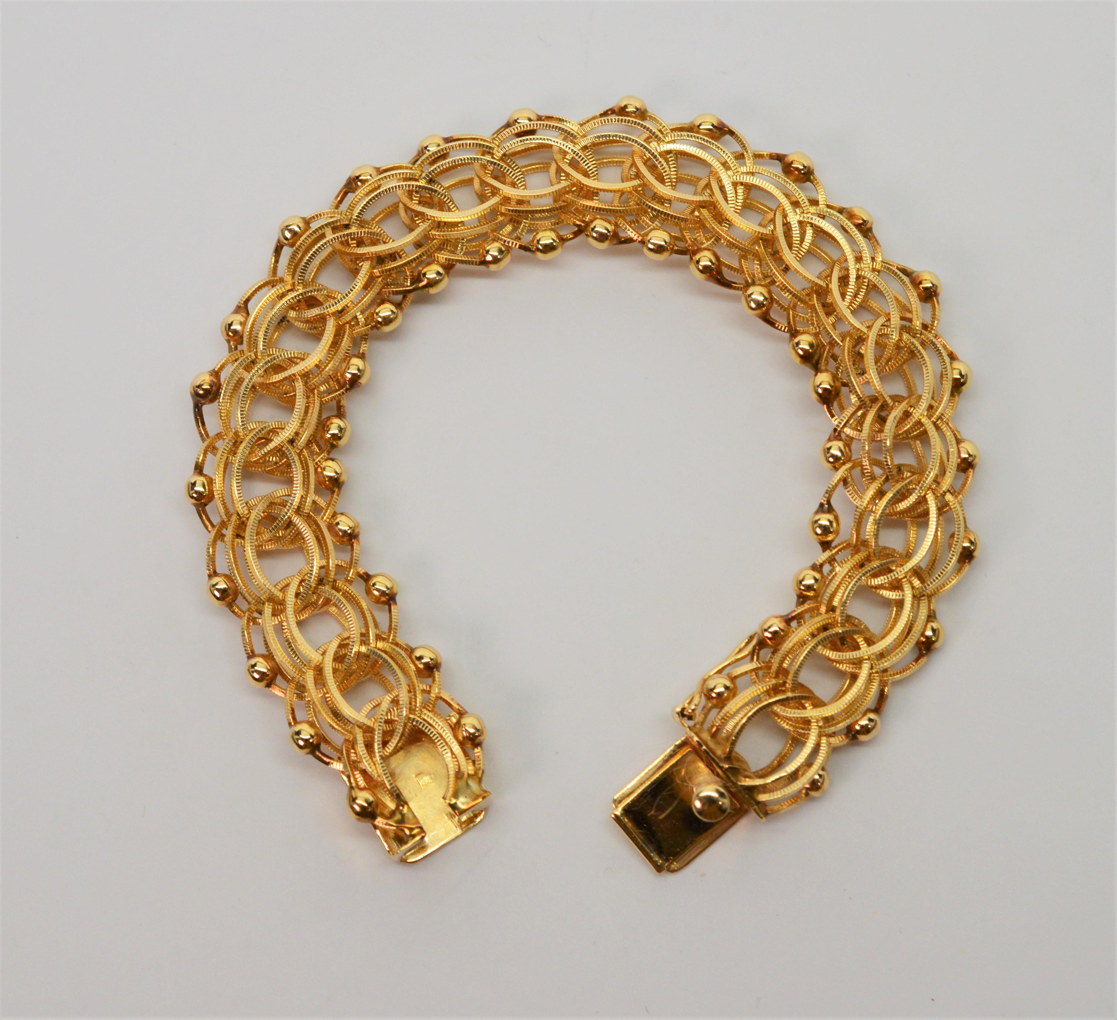 Women's Interlocking Chain Link 14 Karat Yellow Gold Bracelet For Sale