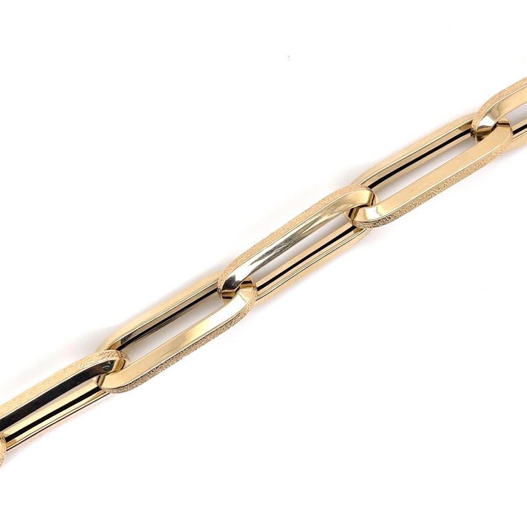 14 Karat Yellow Gold Textured Oversize Link Bracelet 11.2 Grams In New Condition In New York, NY