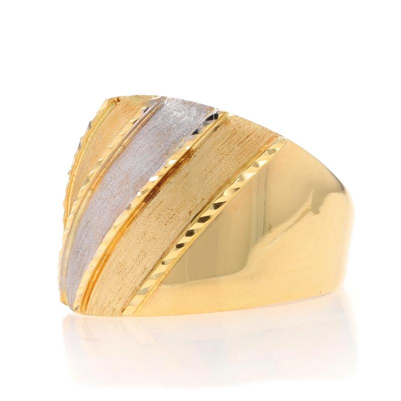 Women's Yellow Gold Textured Stripe Dome Statement Band - 18k Italy Ring Sz 8 1/2 For Sale
