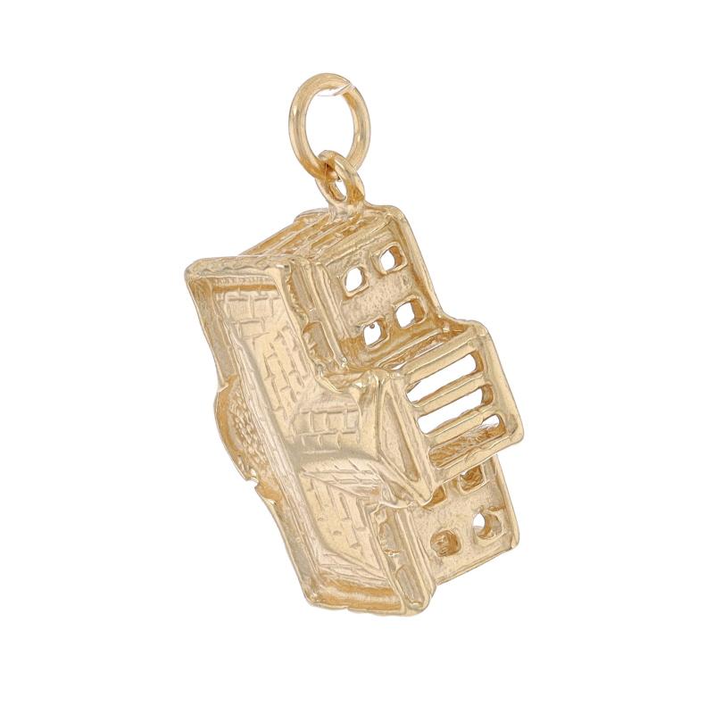 Yellow Gold The White House Charm - 14k Washington, DC Souvenir Keepsake In Excellent Condition For Sale In Greensboro, NC