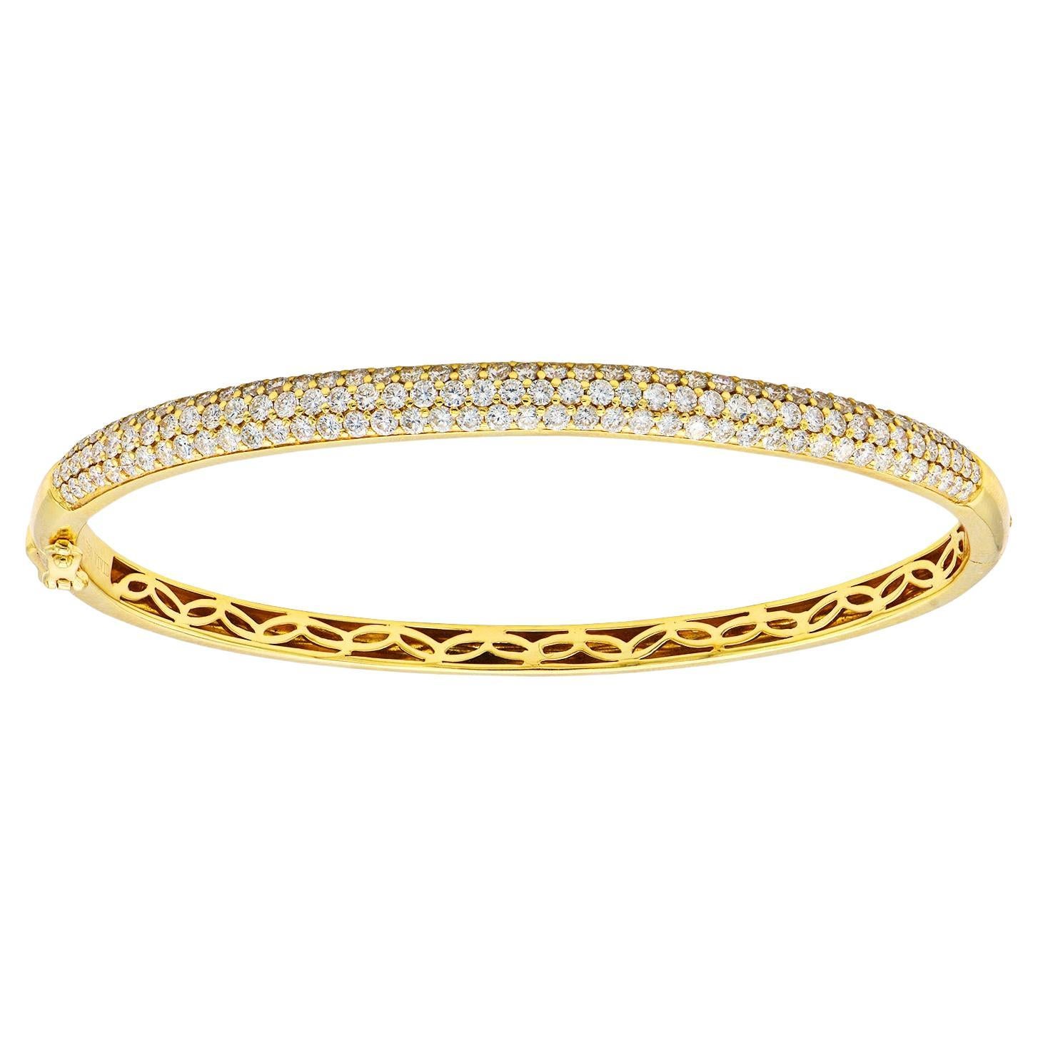 Bracelet jonc à trois rangées de diamants en or jaune en vente