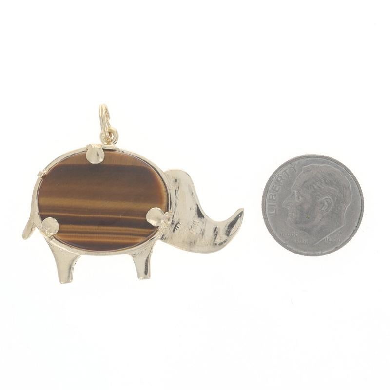 Donna Ciondolo Elefante Vintage con occhio di tigre in oro giallo 14k Pachiderma ovale in vendita