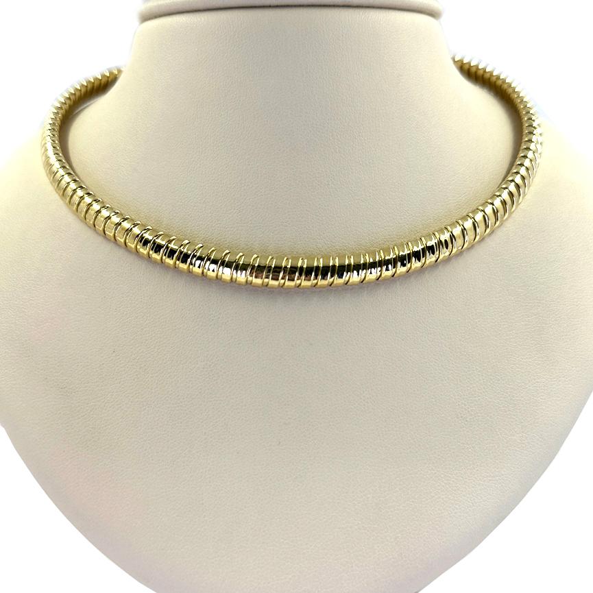 Collar de Tubogas de Oro Amarillo de 18 Kilates de 6,75 mm. 15 Pulgadas de Longitud con Cierre de Caja con Figura 8 de Seguridad. El peso final es de 33,3 gramos.