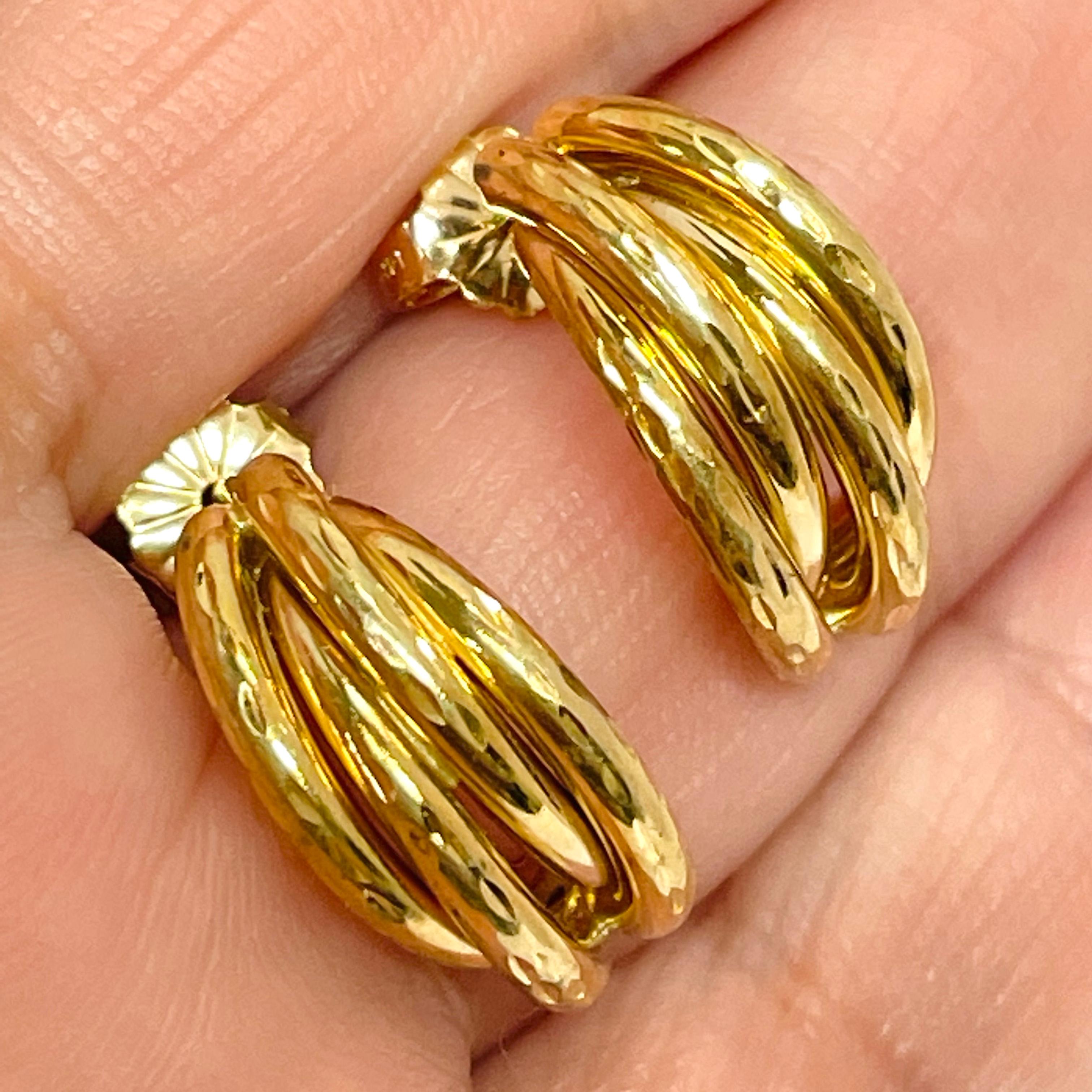 Yellow Gold Tubular Diamond Cut Earrings In Good Condition For Sale In Palm Desert, CA