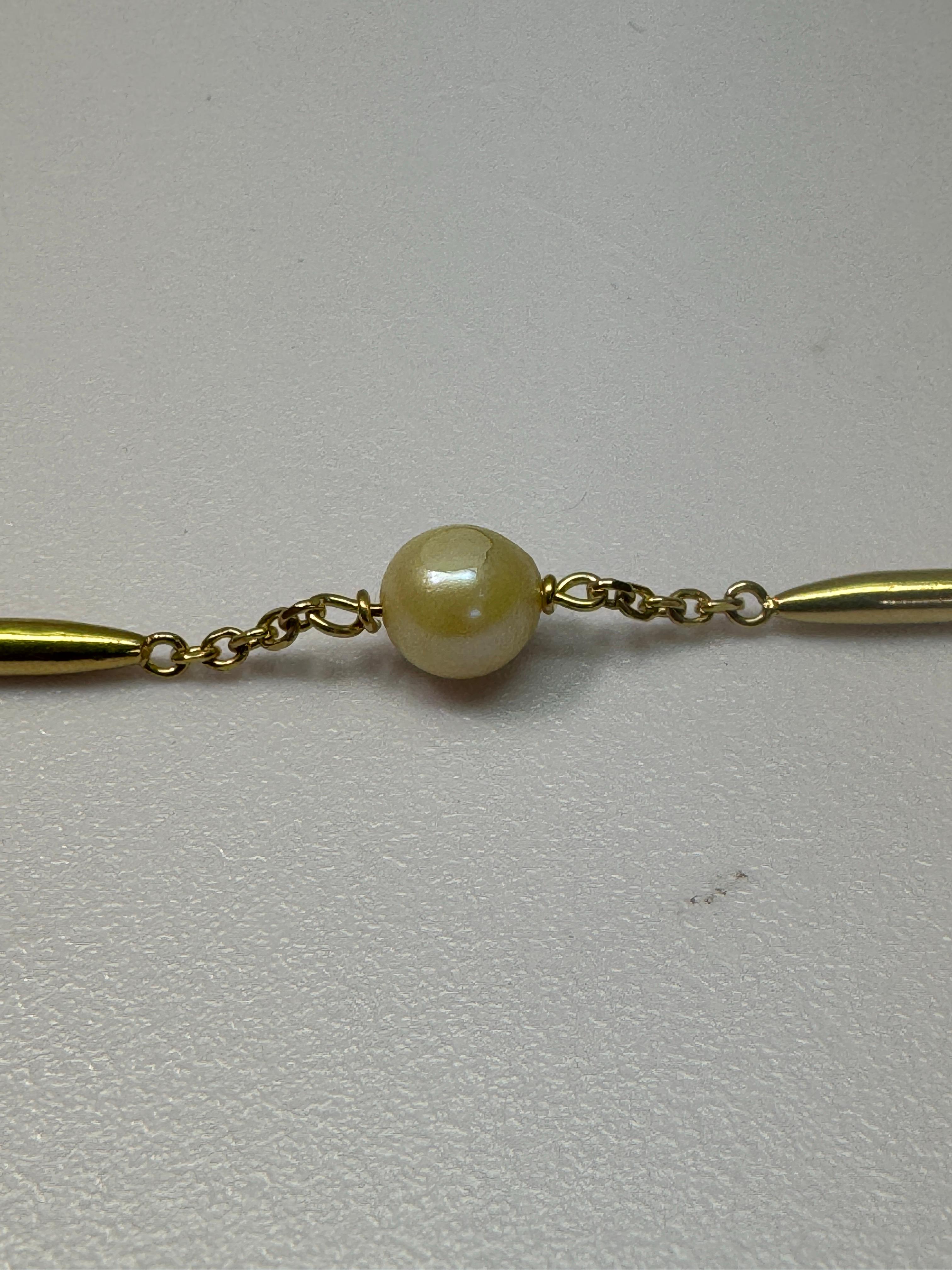 Yellow Gold Tubular Pearl Necklace For Sale 3